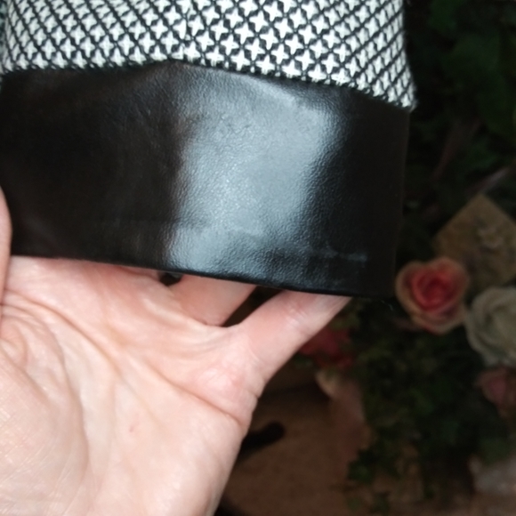 Vintage Neiman Marcus Black/Ivory Cropped Wool Jacket With Genuine Leather Trim - Picture 8 of 16